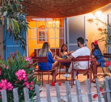 Pigna Casa | Résidence CASE DI PIGNA magnifique villa avec piscine, de 2 à 6 personnes