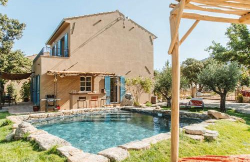 Pigna Casa | Résidence CASE DI PIGNA magnifique villa avec piscine, de 2 à 6 personnes