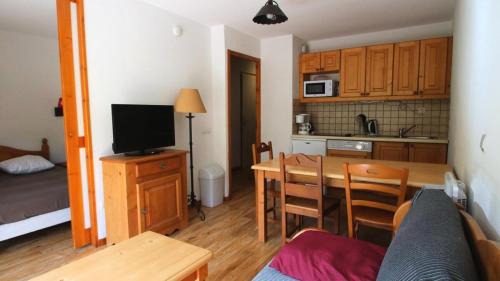 Puy-Saint-Vincent Apartamento | Résidence Dame Blanche - DBA107 - APPT 1 CHAMBRE + CABINE - BALCON - 6 PERSONNES - Secteur 1800 MAE-2014
