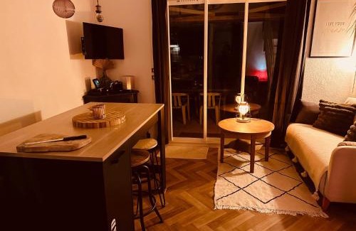 Marseillan Plage Apartamento | Résidence Le SUNSET Marseillan-plage, entre mer et lagune de Thau, étape vélo, famille, couple, VRP, toutou admis, jardin, parking privé gratuit, vélos, Clim, WIFI fibre gratuite, commodités, plage et piste cyclable à proximité, 6 couchages nous contacter