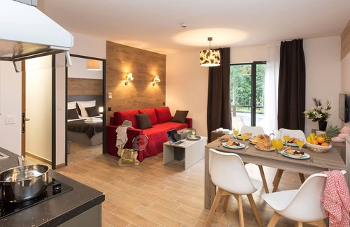 Les Tines Apartamento | Apartamento Isatis by Interhome