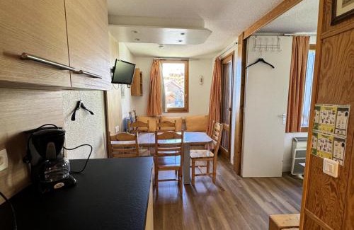Belle Plagne Apartamento | Résidence Pierre De Soleil - Studio cosy · Skis aux pieds MAE-3617
