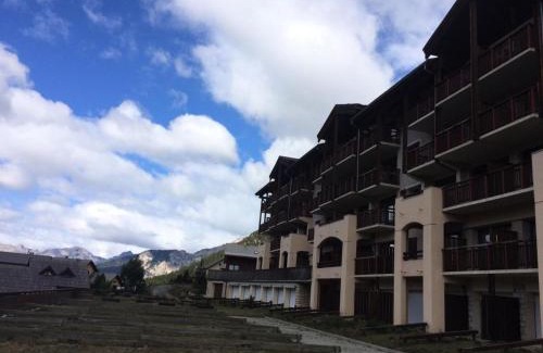 Montgenevre Apartamento | Résidence Plein Soleil - Joli studio sur les hauteurs de la station avec superbe vue - Parking MAE-0411