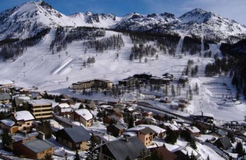 Montgenevre Apartamento | Résidence Plein Soleil - Joli studio sur les hauteurs de la station avec superbe vue - Parking MAE-0411