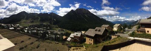 Montgenevre Apartamento | Résidence Plein Soleil - Joli studio sur les hauteurs de la station avec superbe vue - Parking MAE-0411
