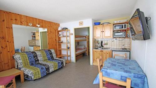 Puy-Saint-Vincent Apartamento | Résidence Sapporo - SAP408 - STUDIO COIN MONTAGNE - 4 PERSONNES AVEC BALCON SUD MAE-8904