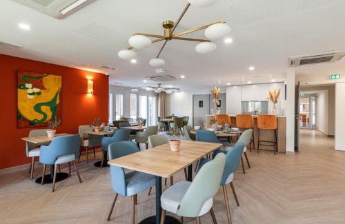 Villeneuve-Loubet Complejo | Résidence Senior Marina Bay