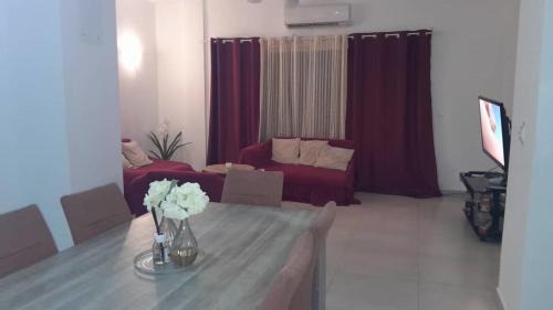 Komo-Mondah Apartamento | Résidences Bougainvilliers