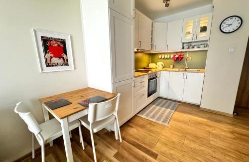 Zabki Apartamento | Różana Apartment with Parking