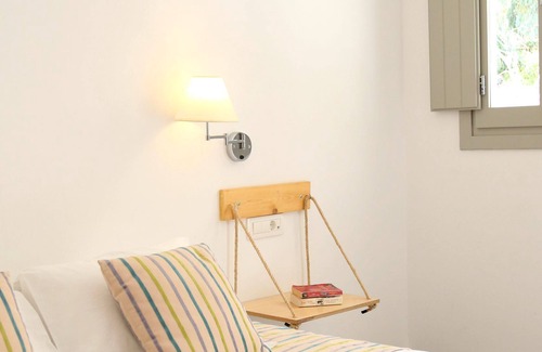 Akrotiri Casa | R 1778 Standard Double/Twin Room |