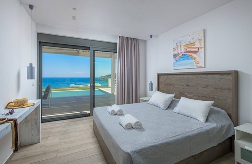 Vlicha Villa | R 1215 Adonis Villas - Villa Jasmine