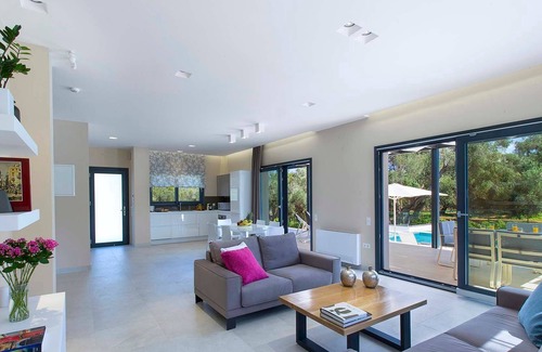 Chalikounas Villa | R 1384 Paradisun Villa - BlueVillas Corfu