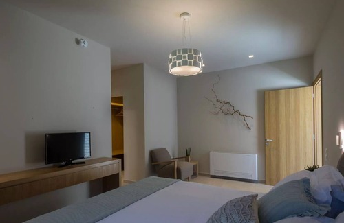 Agios Matthaios Villa | R 3250 Villa Ianira