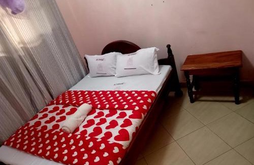 Mbale Cama Y Desayuno | R ace hotel mbale