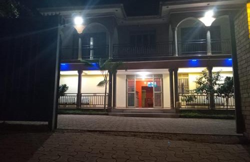Mbale Cama Y Desayuno | R ace hotel mbale