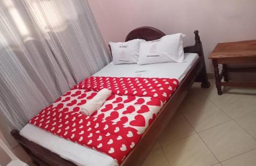 Mbale Cama Y Desayuno | R ace hotel mbale