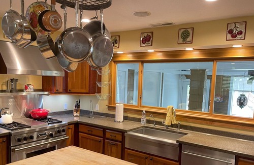 Bangor Casa | R&B's Winter Weekend Retreat
