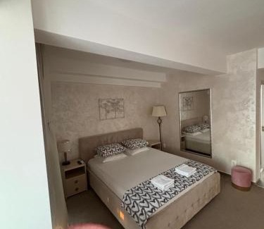 Tunari Apartamento | R&C Studio