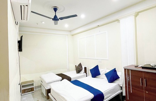 Varanasi Hotel | R K Guest House