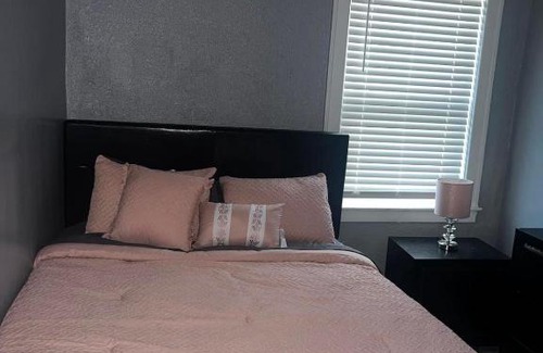 Detroit Apartamento | R&R 1BDRM COMFY AND COZY ON OAKMAN BLVD