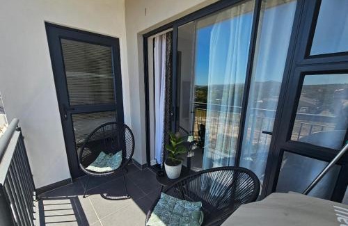 Trawal Apartamento | R&R at Summerview