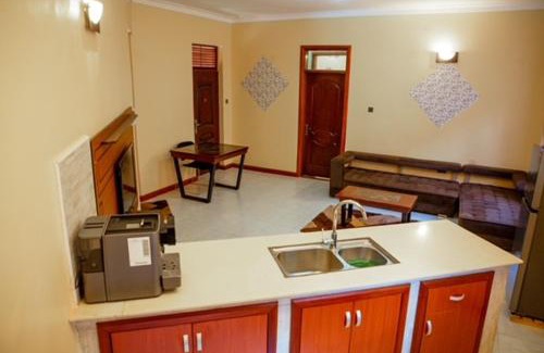 Entebbe Apartamento | R & R FURNISHED APPARTMENT AKRIGHT CITY BWEBAJJA