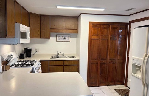 Newville Casa | New Listing on Rock River/Lake Koshkonong