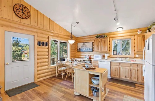Long Valley Junction Cabina | "R & R" propiedad y operado por una familia cariñosa que mira para compartir nuestra casa con usted