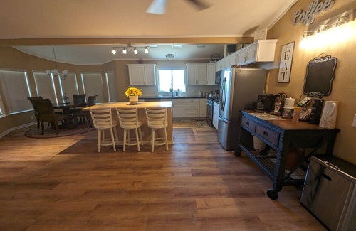 Fort Mohave Casa | R&R Retreat is the perfect desert stay! Central location with lots of room!