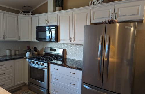 Fort Mohave Casa | R&R Retreat is the perfect desert stay! Central location with lots of room!