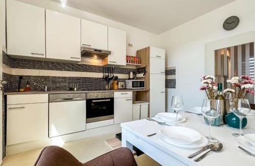 Fallersleben Apartamento | R und S Apartments Stylische Wohnung I Küche I Parkplatz I Smart TV