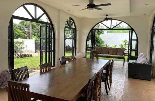 Tagaytay Villa | R Villas Tagaytay across Balay Dako