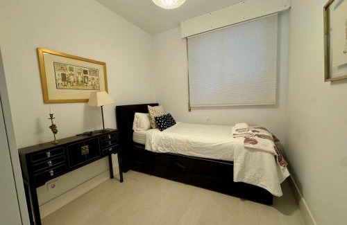 Huerta de la Salud Apartamento | R4 Apartment next to Plaza de España and Metro
