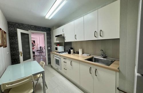 Huerta de la Salud Apartamento | R4 Apartment next to Plaza de España and Metro