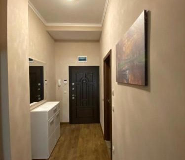 Saints Constantine and Helena Apartamento | Rabi park residence