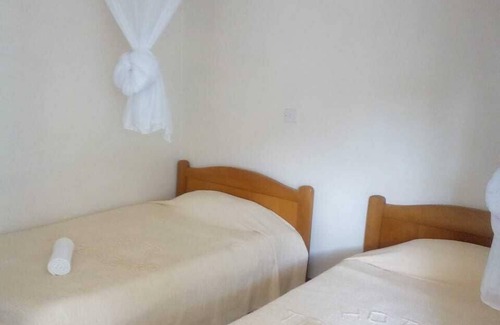 Eldoret Cama Y Desayuno | Racecourse Inn Hotel