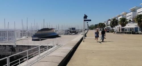 Parque das Nacoes Alquiler De Eote | Racing Boat