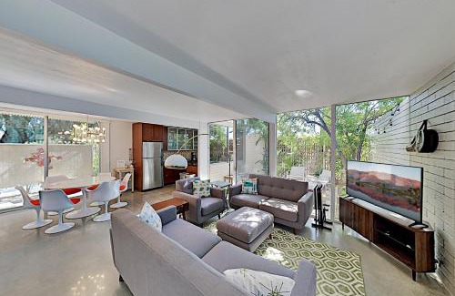 Palm Springs Villa | Racquet Club Cottage Permit# 271