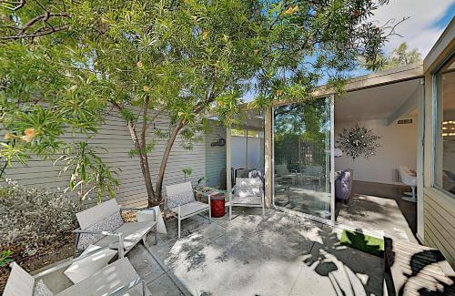 Palm Springs Villa | Racquet Club Cottage Permit# 271