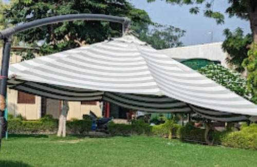 Vrindavan Hotel | Radha Krishna dham beside iskon gowsala,Vrindavan