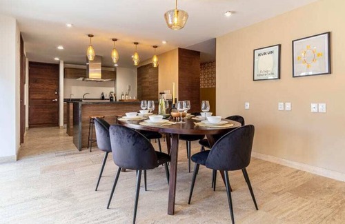 Los Morales Apartamento | Radiant 3BR wBalcony&View