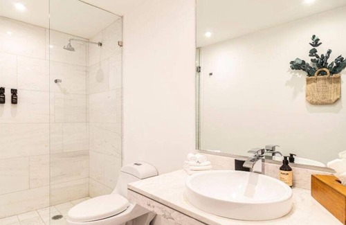 Los Morales Apartamento | Radiant 3BR wBalcony&View