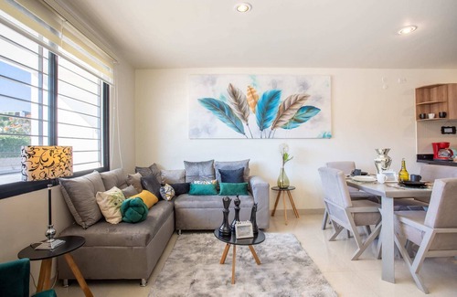 Zapopan Casa | Casa Familiar Radiante - Rooftop y Piscina - Cerca de centro comercial