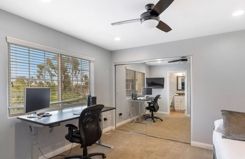 Westside Costa Mesa Casa | Radiant home near the ocean with WiFi, W/D, hot tub and gas grill