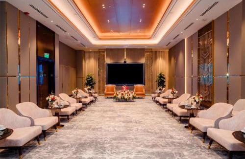 Bai Chay Hotel | Radisson Blu Ha Long Bay