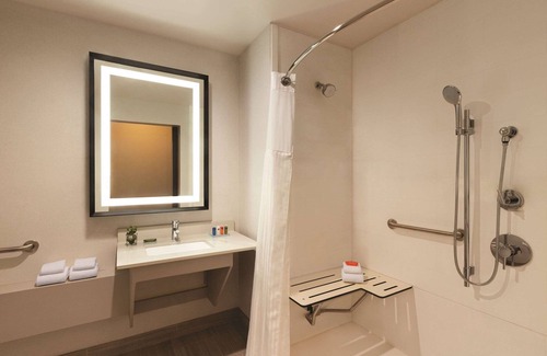 Central Oklahoma City Hotel | Radisson Hotel Oklahoma City Airport