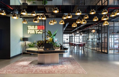 Upper Town Hotel | Radisson RED Brussels
