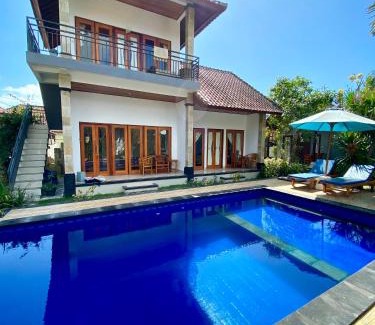 Jungut Batu Casa | Radya Homestay
