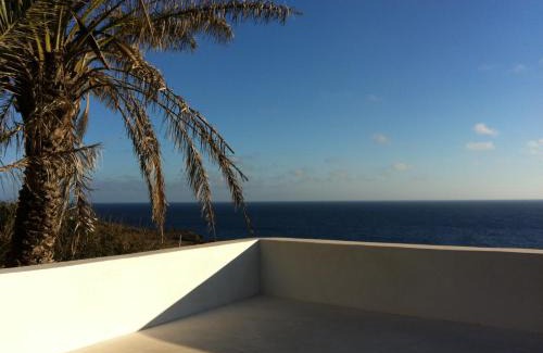 Pantelleria Casa | RADYSHAMS DAMMUSI LE PALME & BAIT