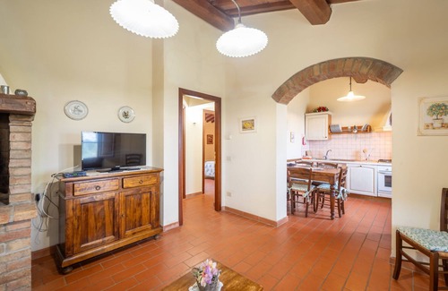 Montaione Apartamento | Raffaello by Interhome